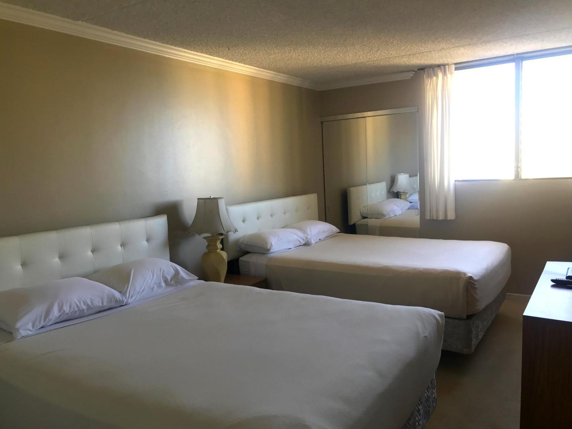 Royal Kuhio 1812 - 1br With Partial Ocean View In The Heart Of Waikiki With Free Parking! Holiday home