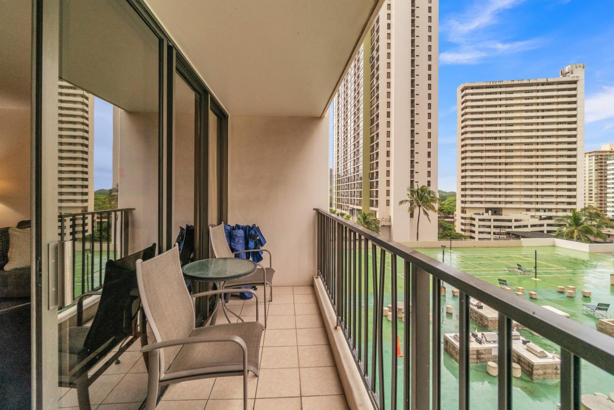 Apartment Standard Waikiki Banyan With Mountain View Honolulu