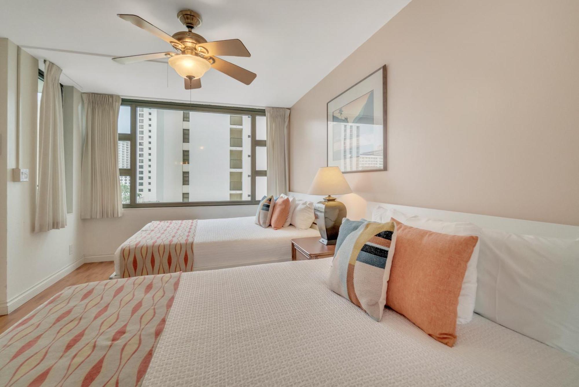 Apartment Standard Waikiki Banyan With Mountain View Honolulu