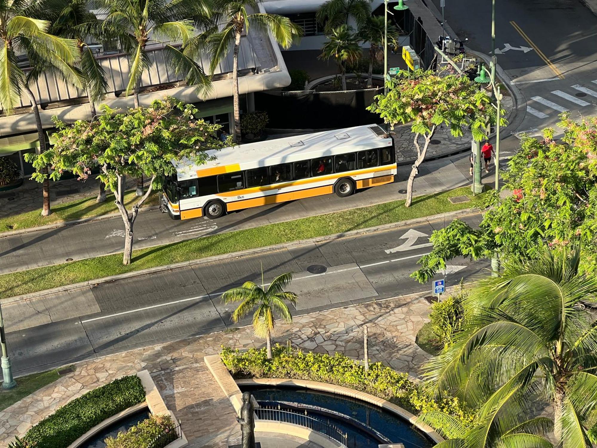 Resort Aloha Gem Studio: Waikiki Retreat With High-speed Wi-fi *