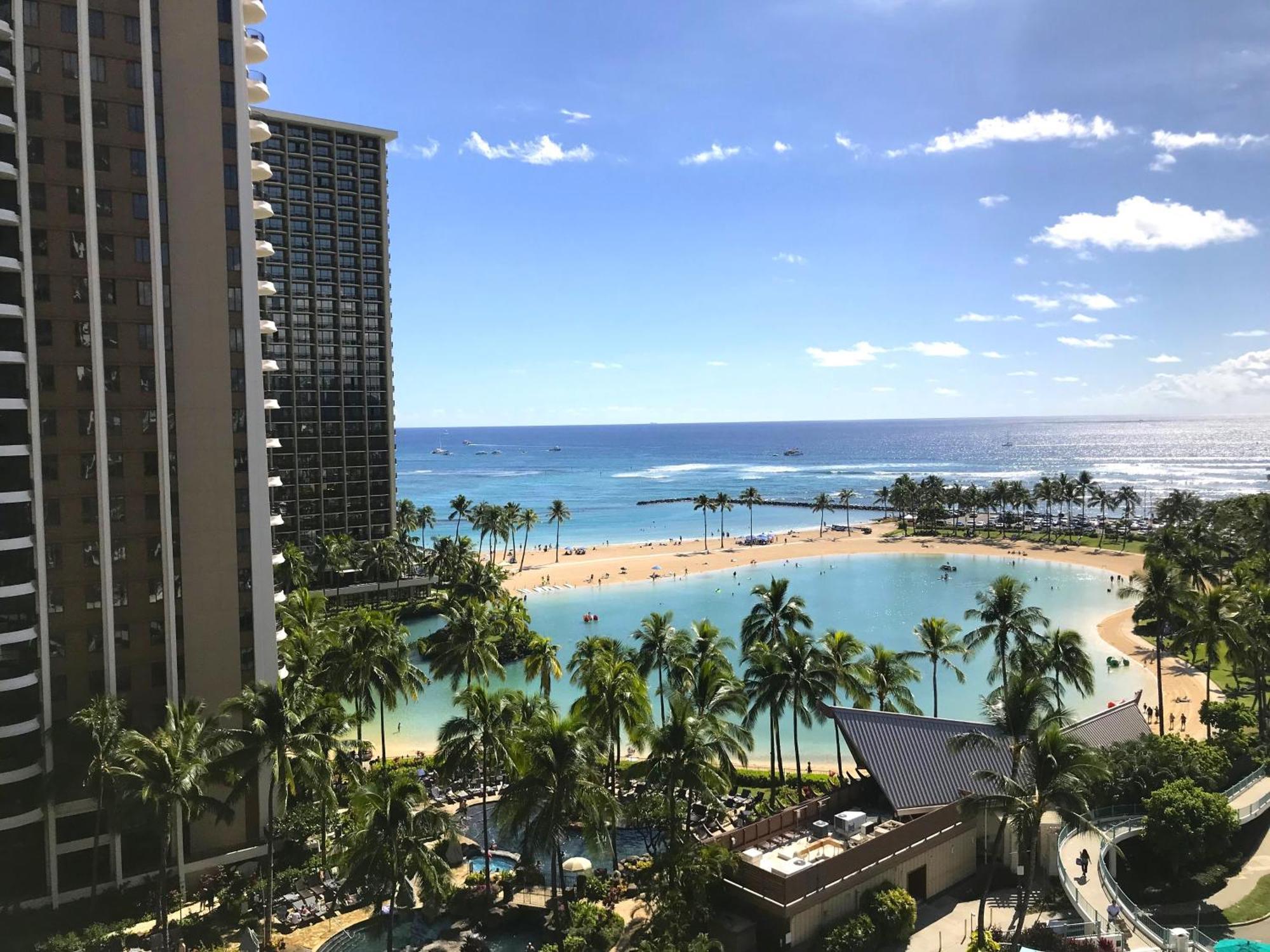 Ilikai 1042 - Spacious With Ocean-lagoon Views *