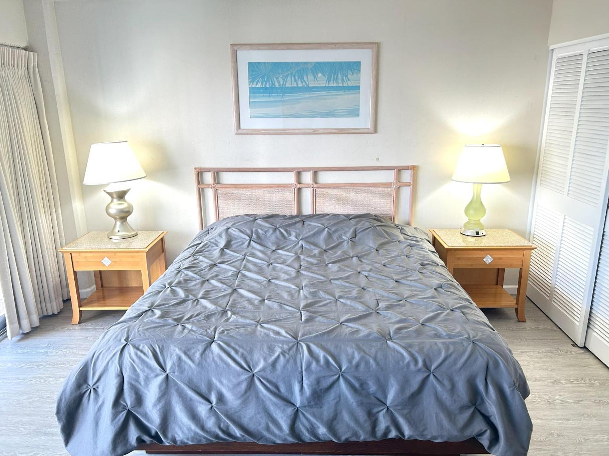 Ilikai 1042 - Spacious With Ocean-lagoon Views