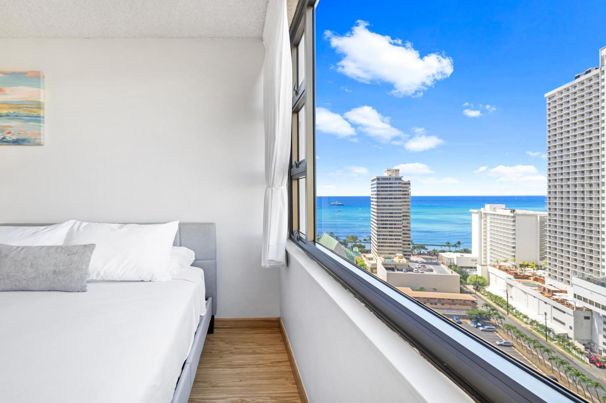 Ocean View Suite, Near Beach & Free Parking! Apartment *