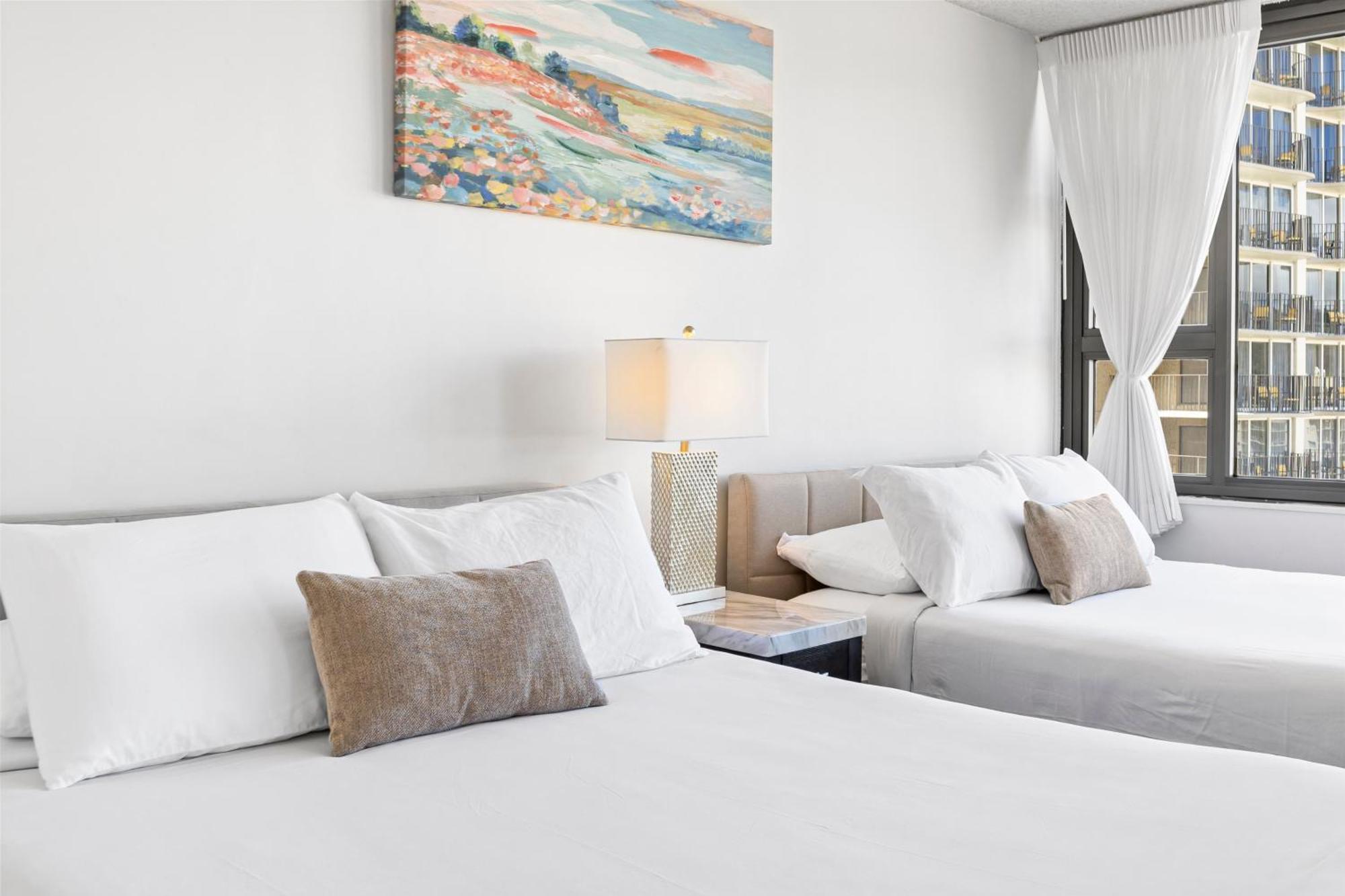 Apartment Ocean View Suite, Near Beach & Free Parking!