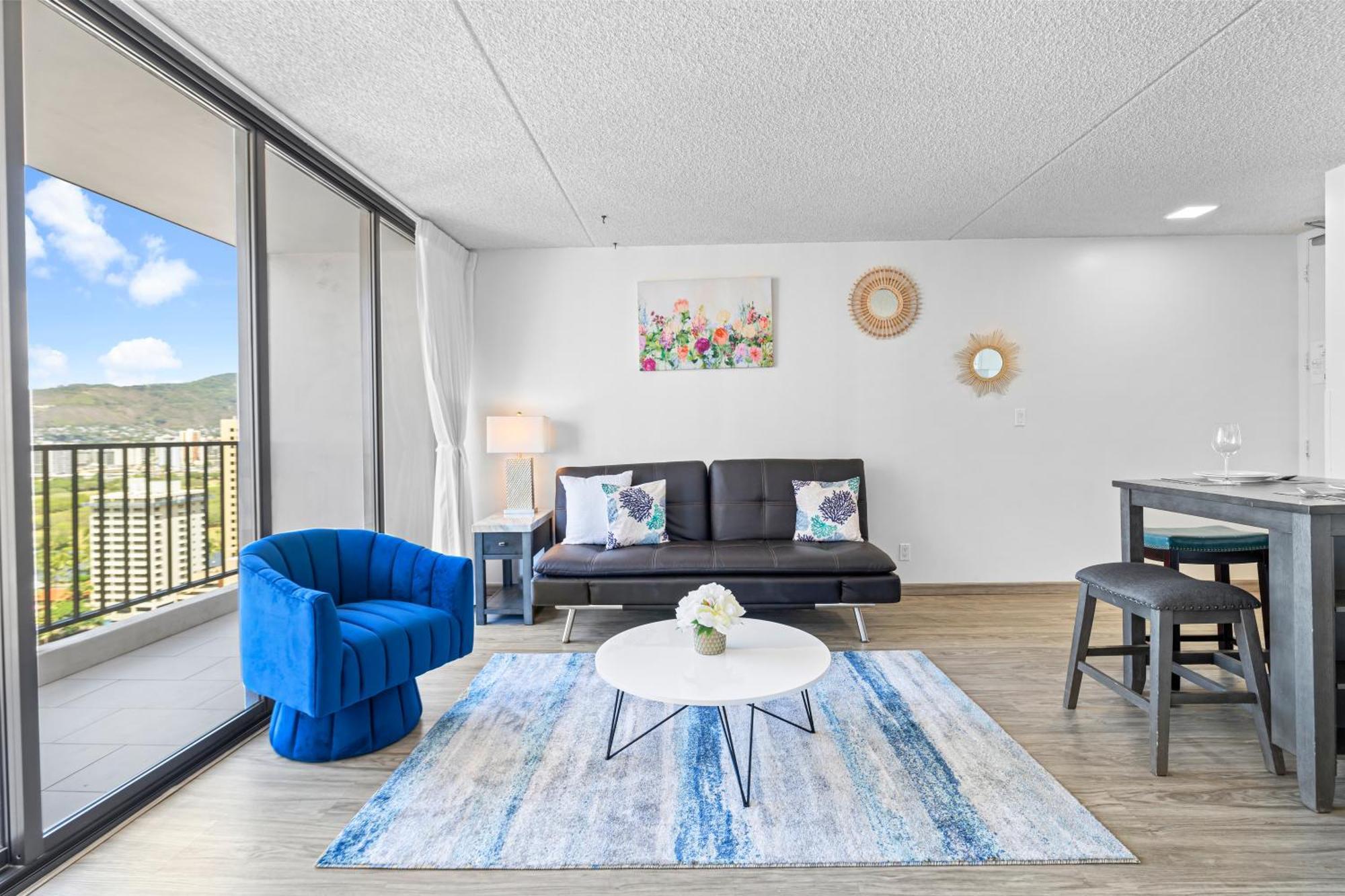 Apartment Ocean View Suite, Near Beach & Free Parking! *