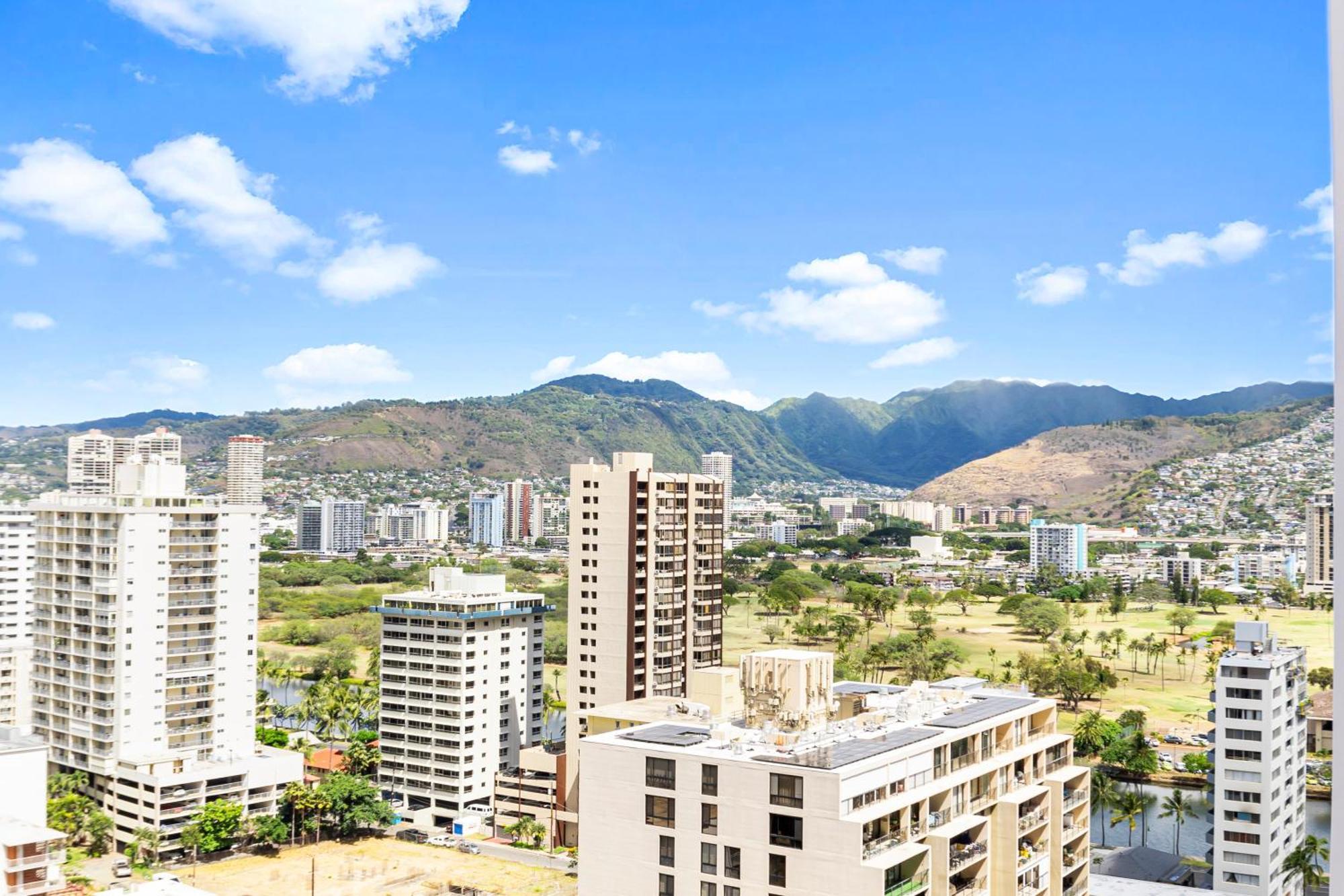 Apartment Ocean View Suite, Near Beach & Free Parking! *