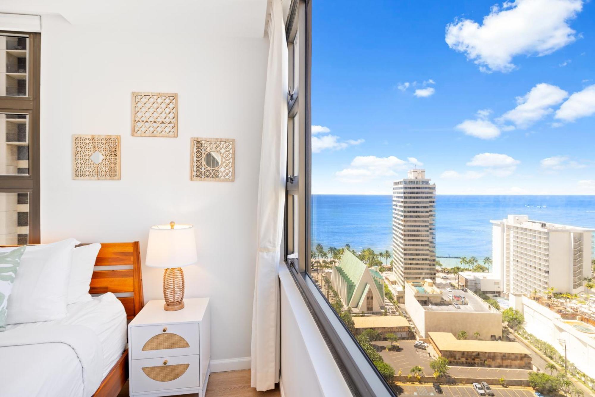 Beautiful Ocean View Condo, Near With Free Parking Apartment Honolulu