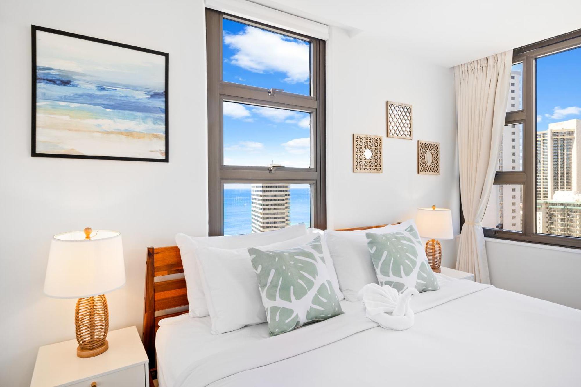 Beautiful Ocean View Condo, Near With Free Parking Apartment *
