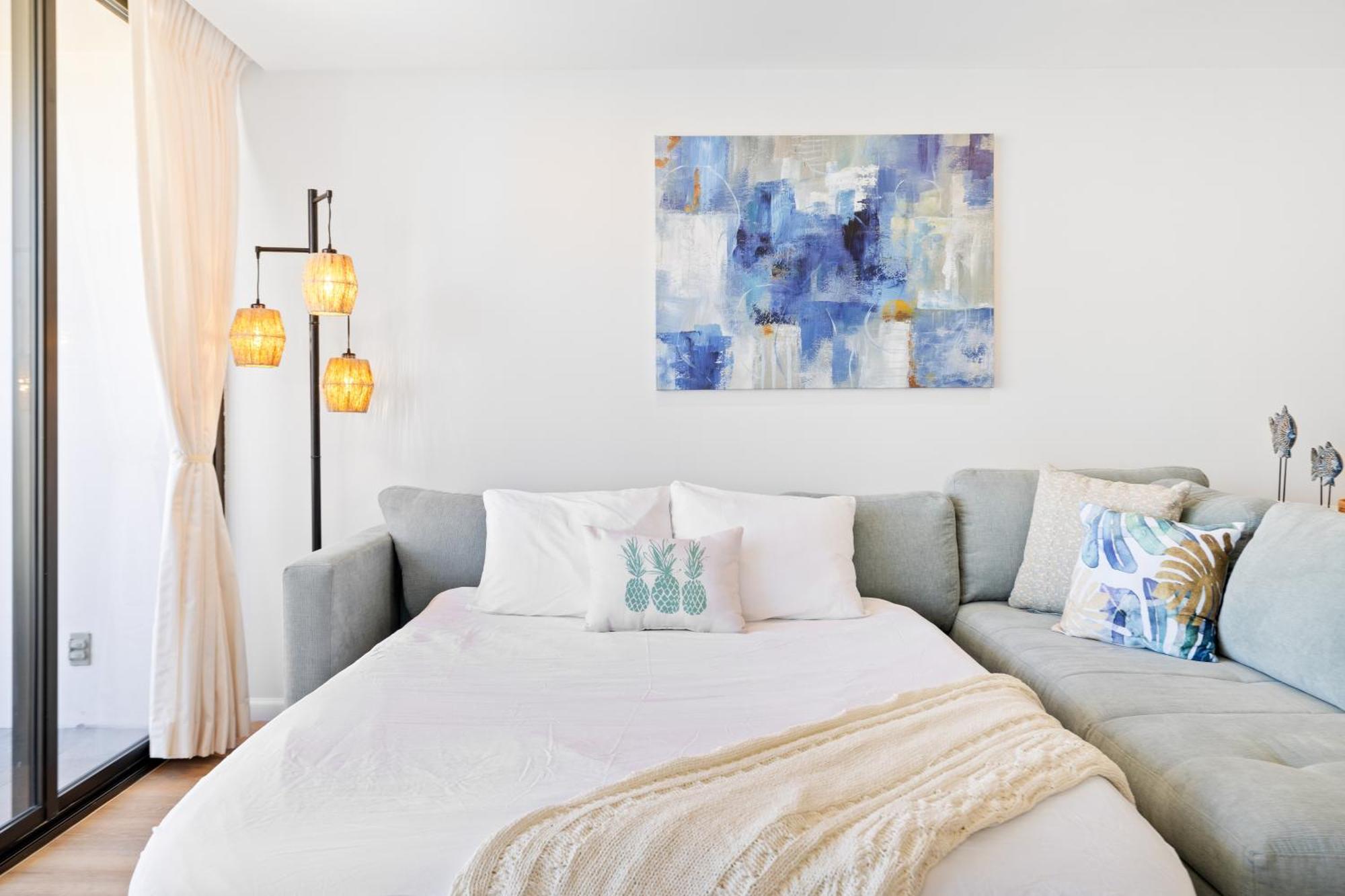 Beautiful Ocean View Condo, Near With Free Parking Apartment *