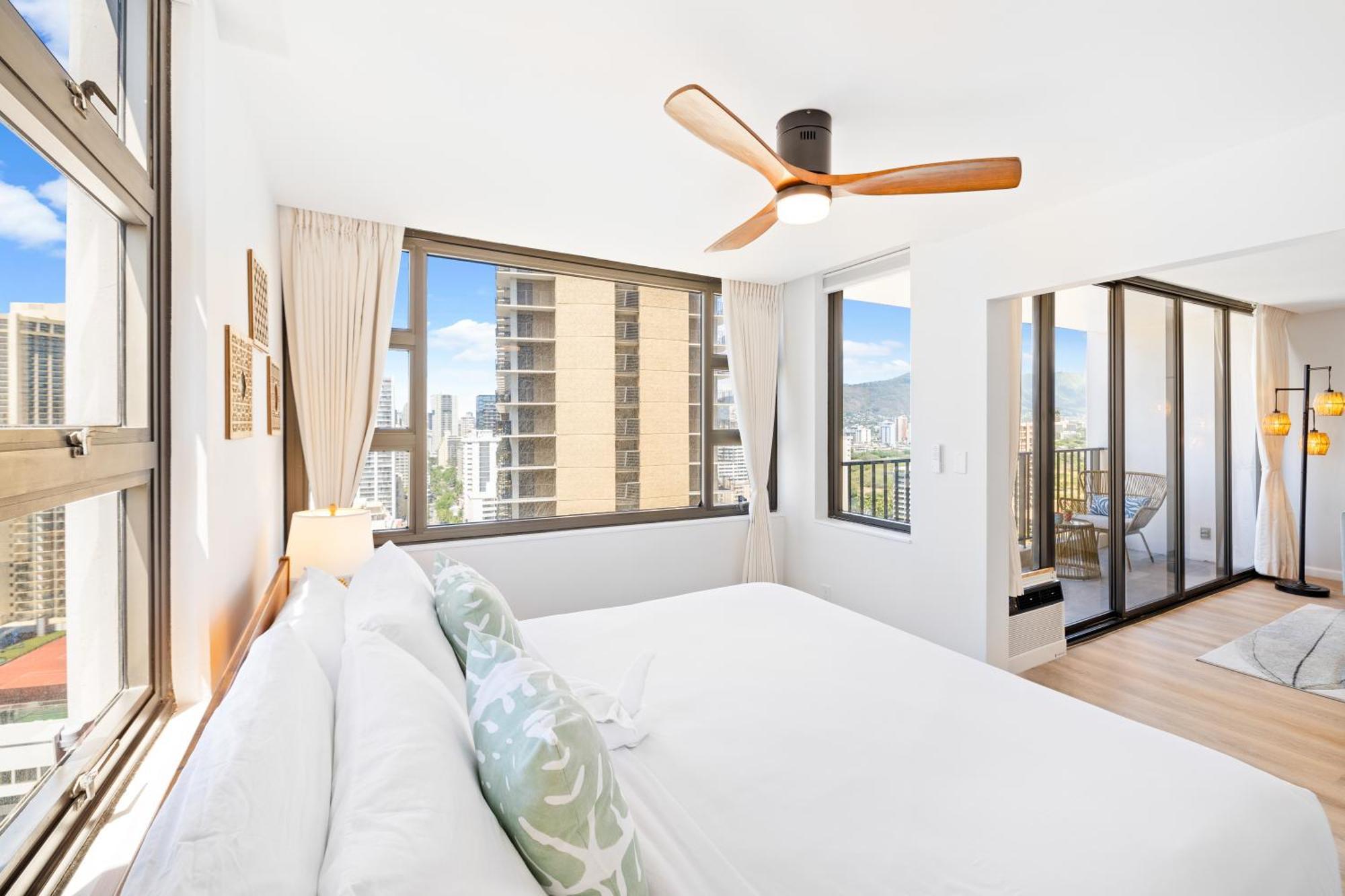 Apartment Beautiful Ocean View Condo, Near With Free Parking *