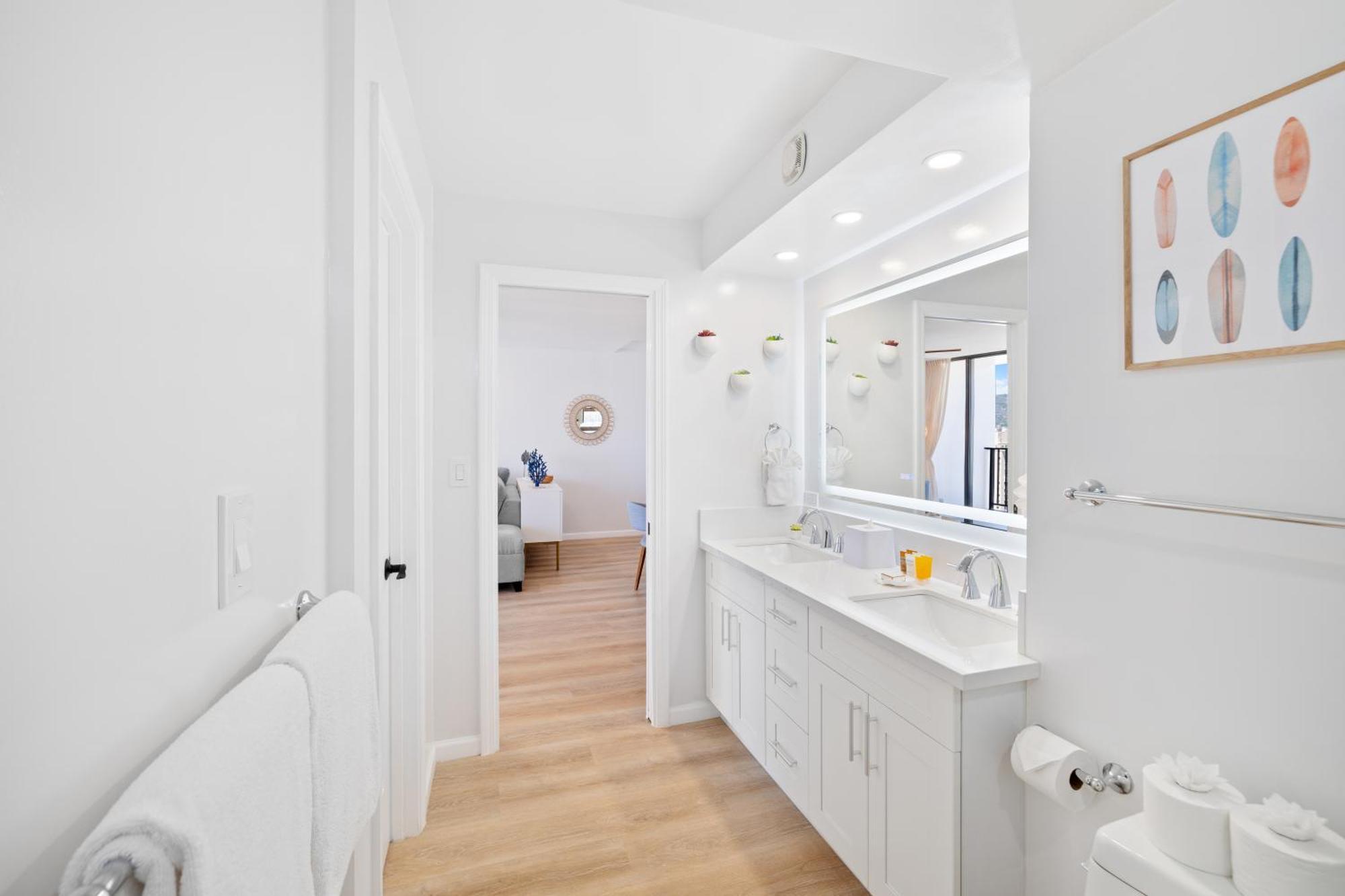 Beautiful Ocean View Condo, Near With Free Parking Honolulu