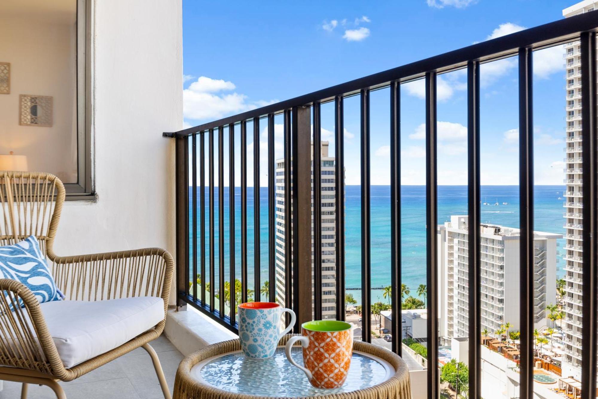 Apartment Beautiful Ocean View Condo, Near With Free Parking *