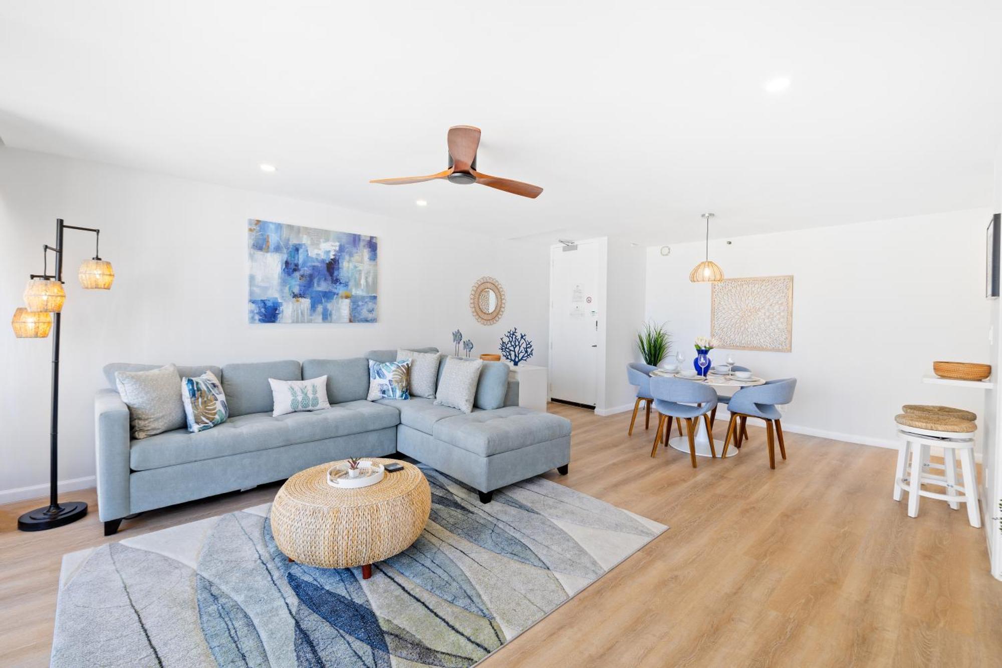 Beautiful Ocean View Condo, Near With Free Parking *