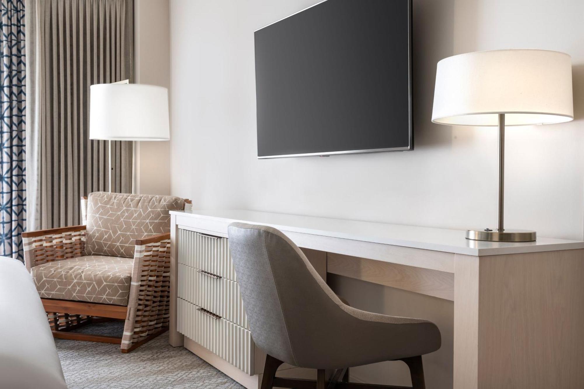 Sheraton Waikiki Resort 4*