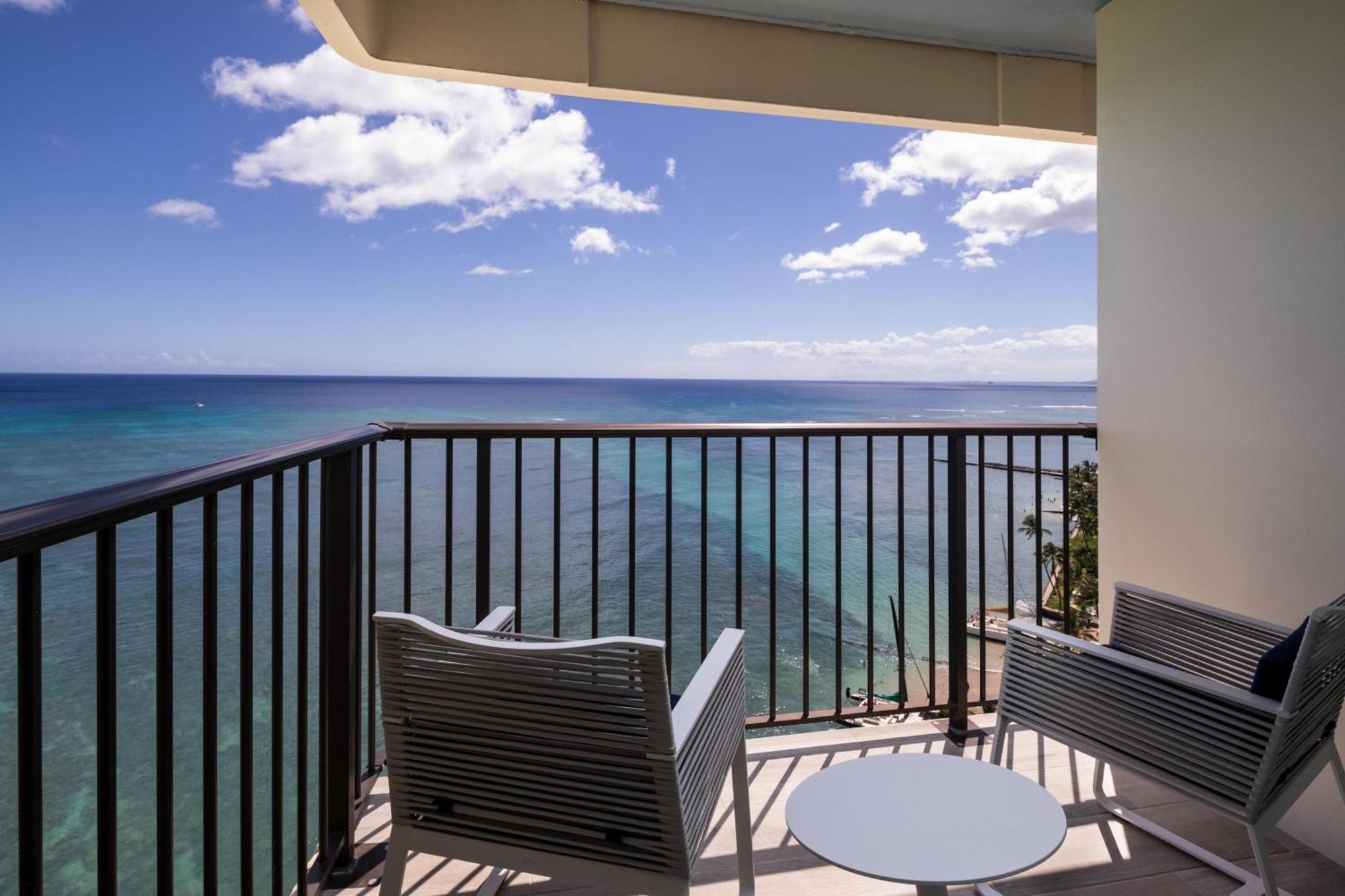 Sheraton Waikiki 4*