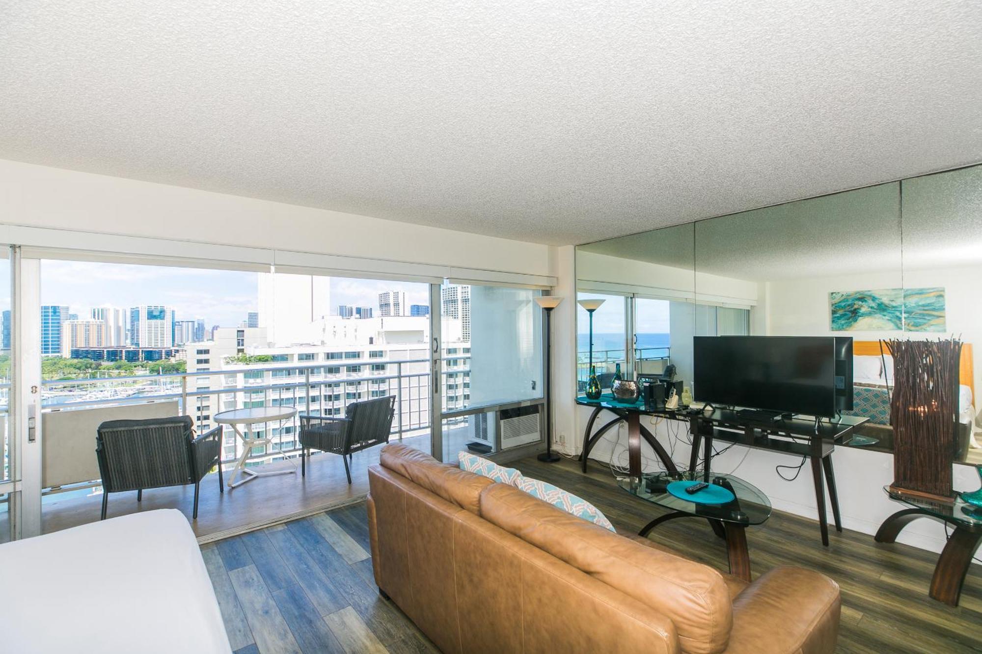 Ilikai Tower 1837 Yacht Harbor View 1br Apartment *