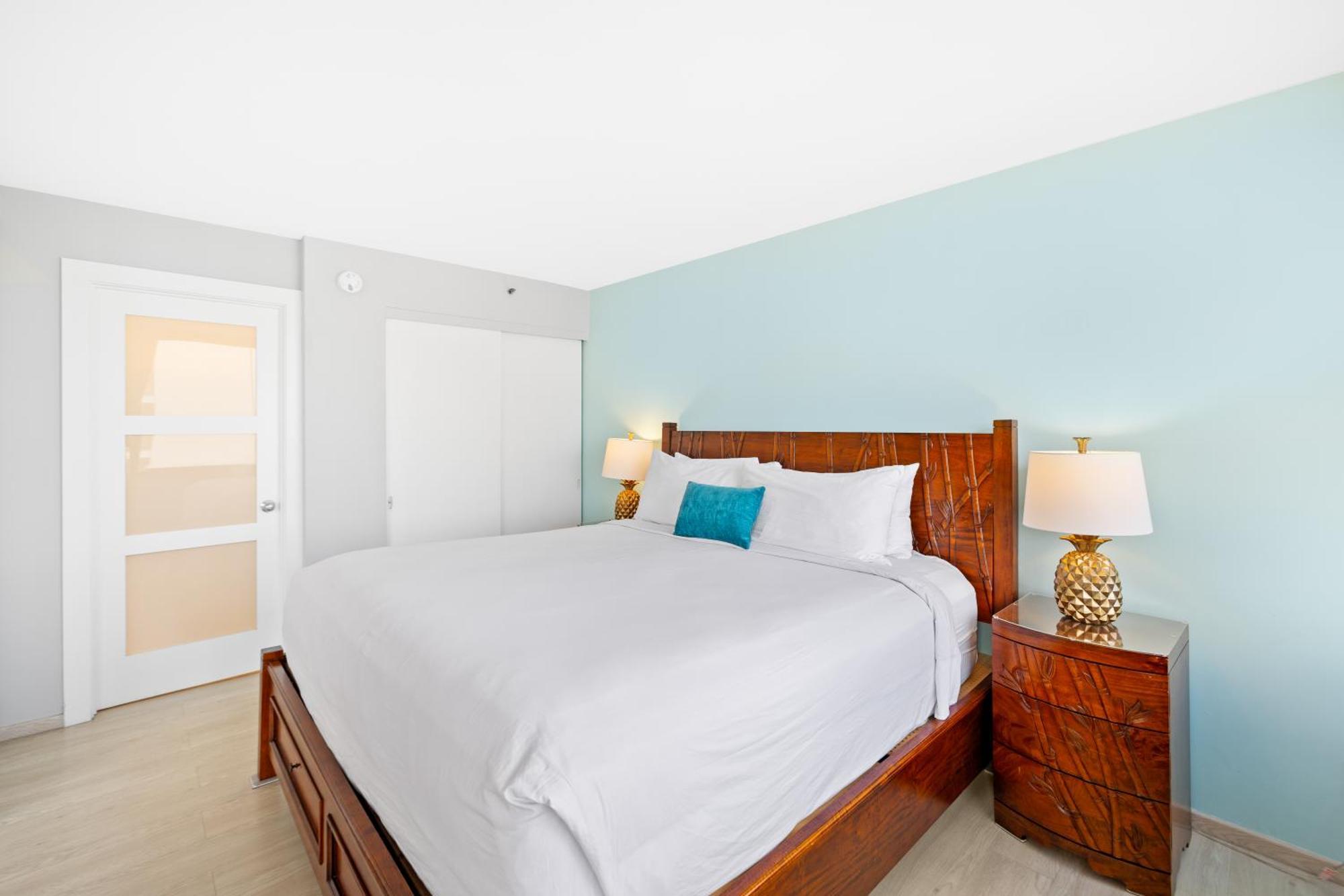 Heart Of Waikiki - Ocean View With Free Parking Apartment Honolulu