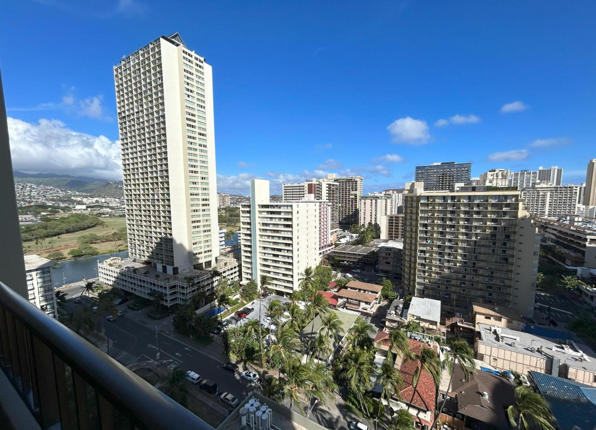 Royal Kuhio 1707 - Spacious With Stunning Diamond Head Views In The Heart Of Waikiki! Holiday home