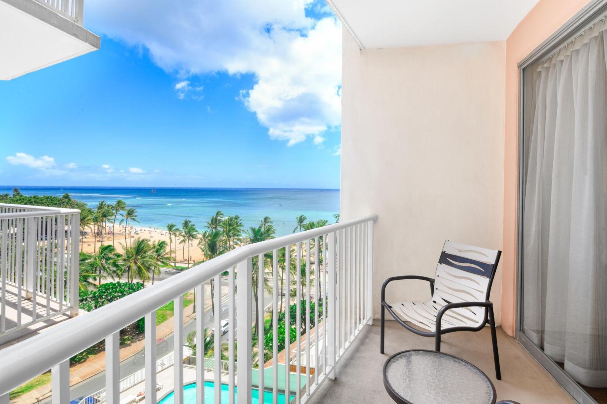 Park Shore Waikiki Hotel 4*