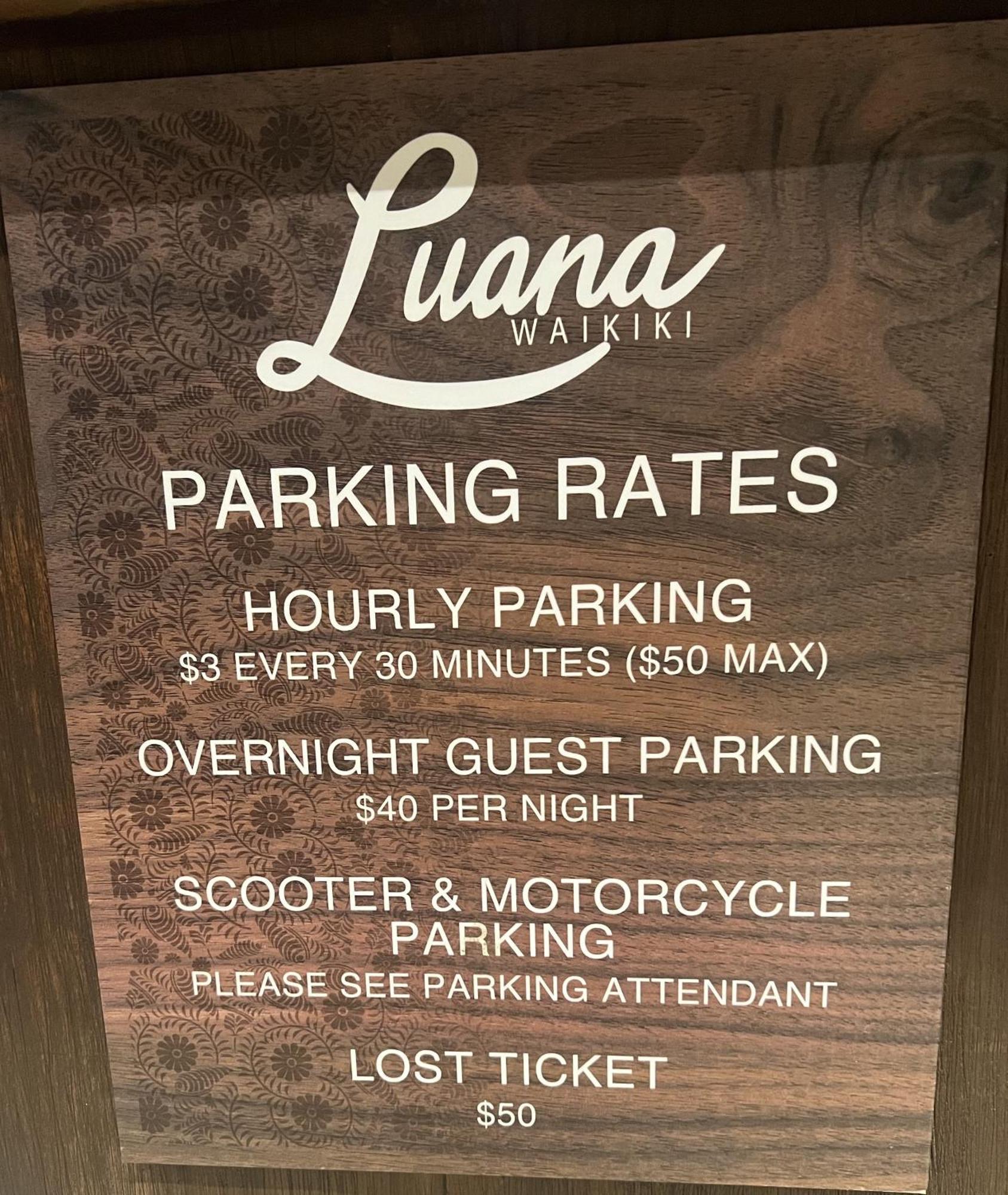 Breezy Luana Waikiki Apartment *