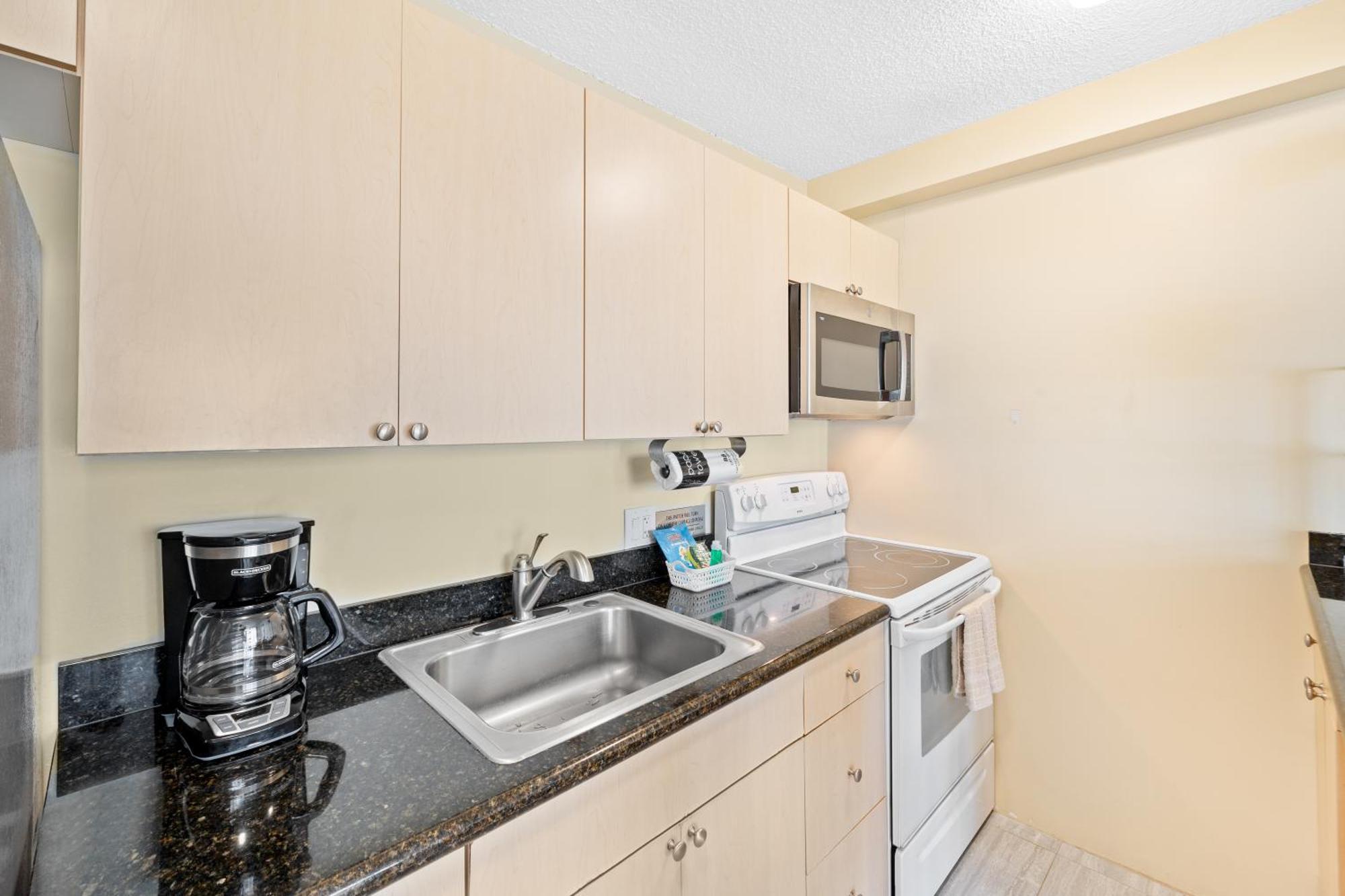 Diamond Head View Close To Waikiki With Parking Apartment