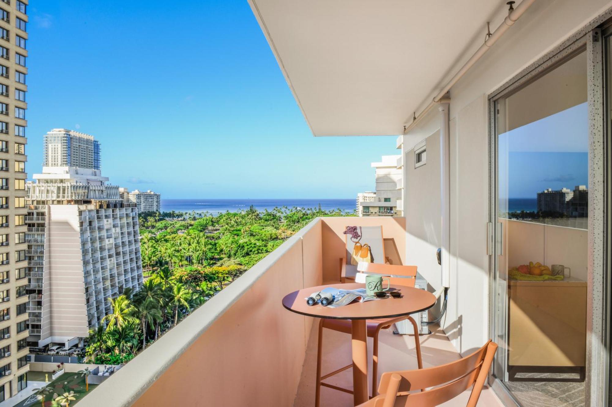 Romer Waikiki At The Ambassador Hotel 4*