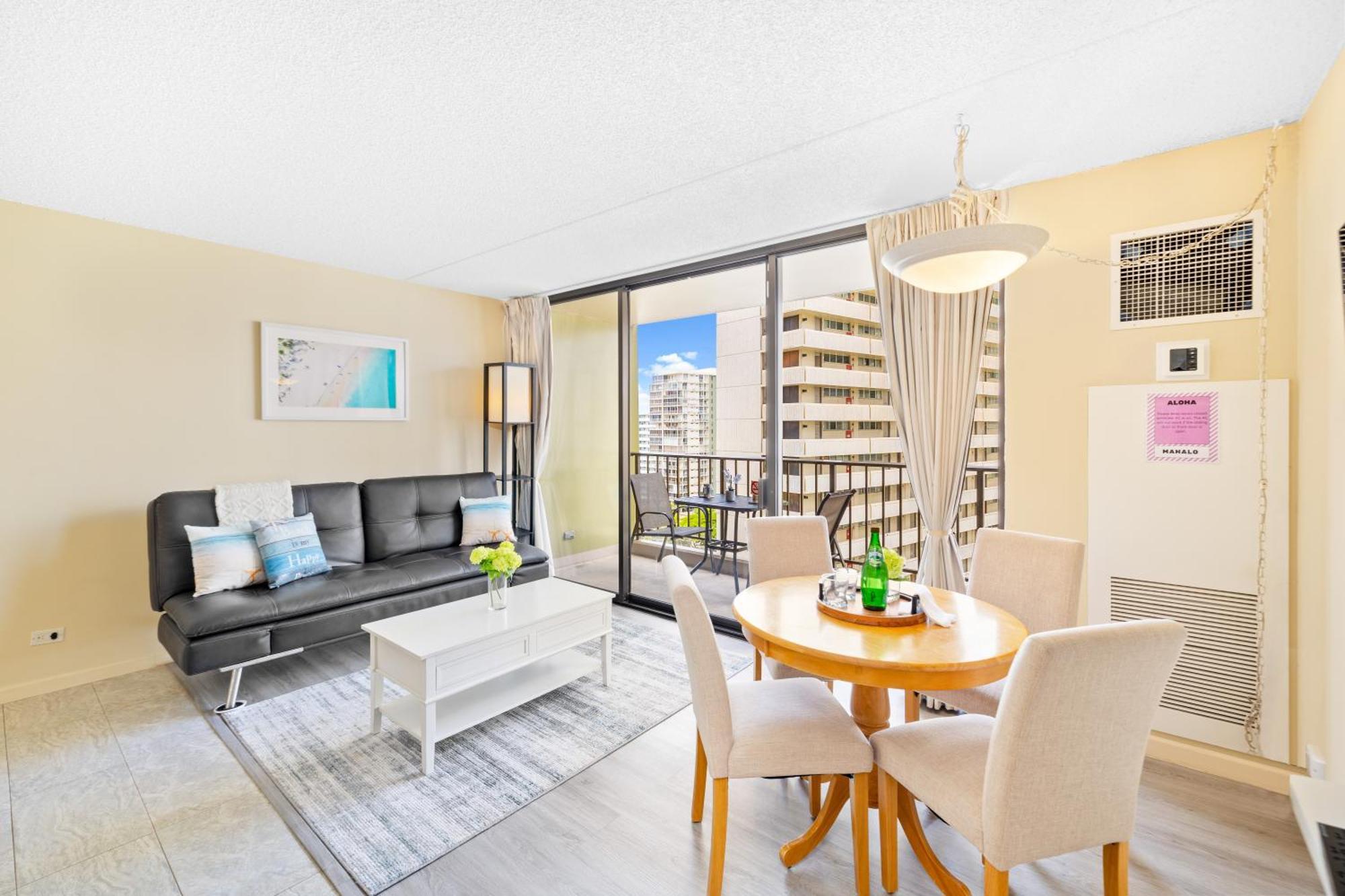 Apartment Diamond Head View At Waikiki Sunset With Parking *