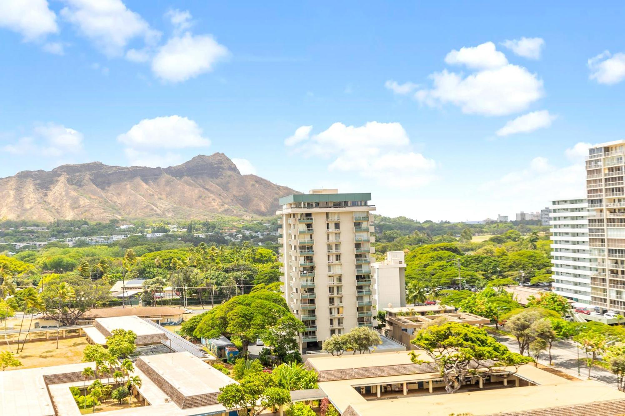 Diamond Head View At Waikiki Sunset With Parking Apartment Honolulu