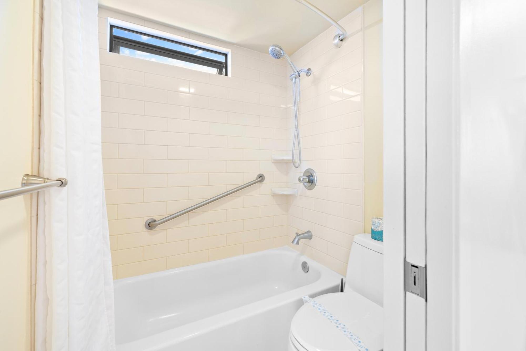 Diamond Head Views Retreat With Free Parking & Near Waikiki Beach! * Honolulu