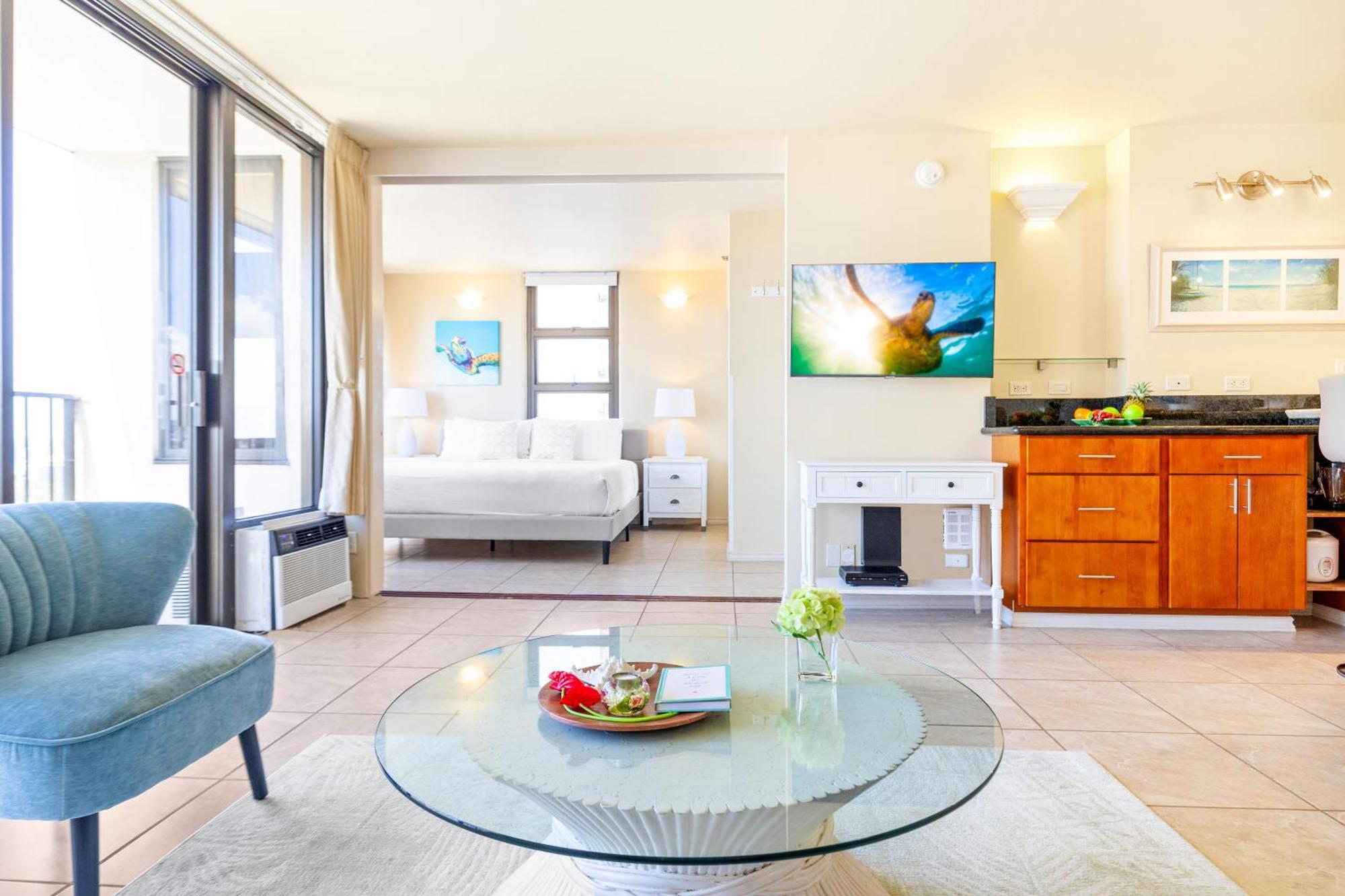 Apartment Diamond Head Views Retreat With Free Parking & Near Waikiki Beach!