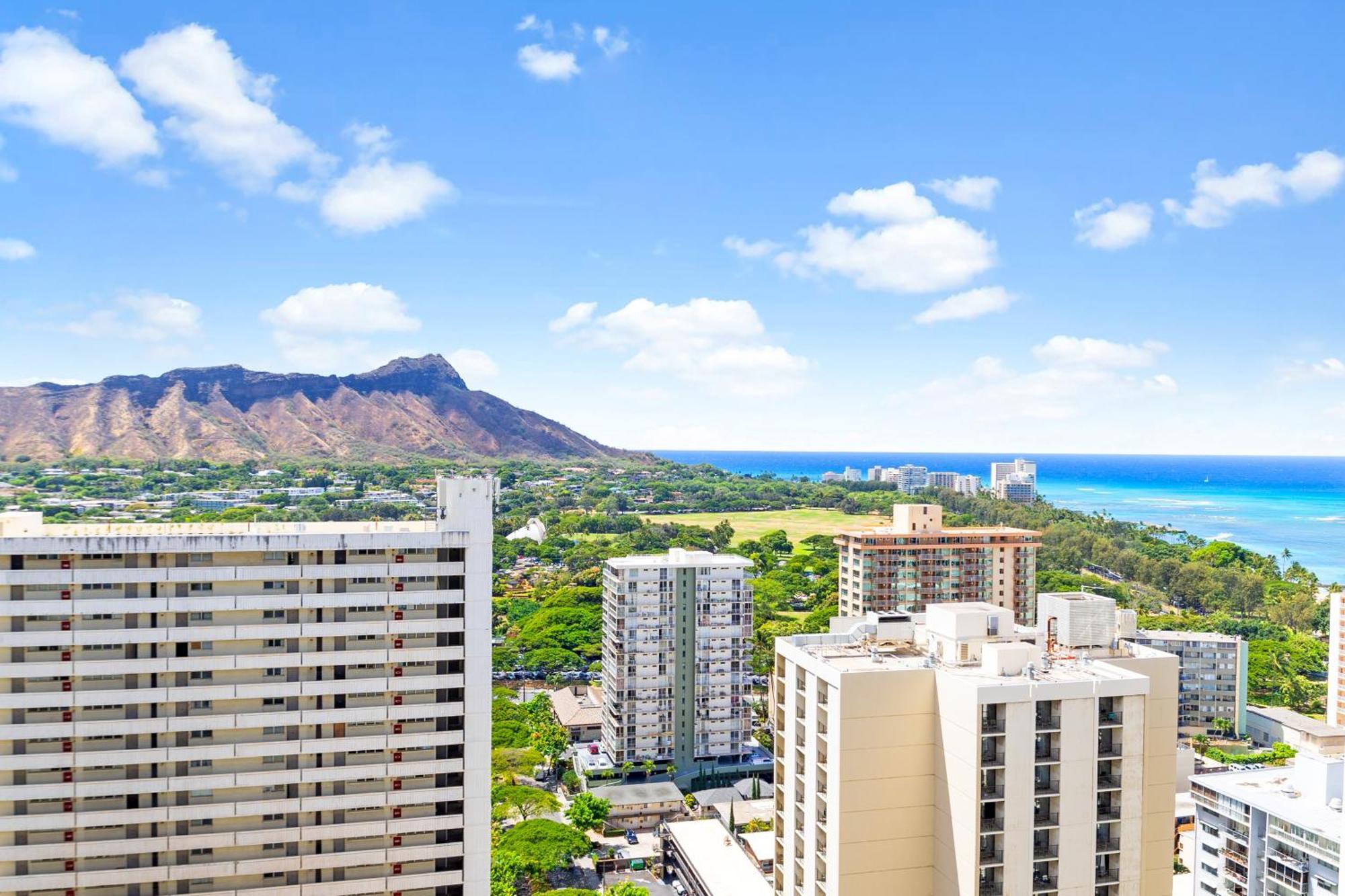 Diamond Head Views Retreat With Free Parking & Near Waikiki Beach! Apartment *
