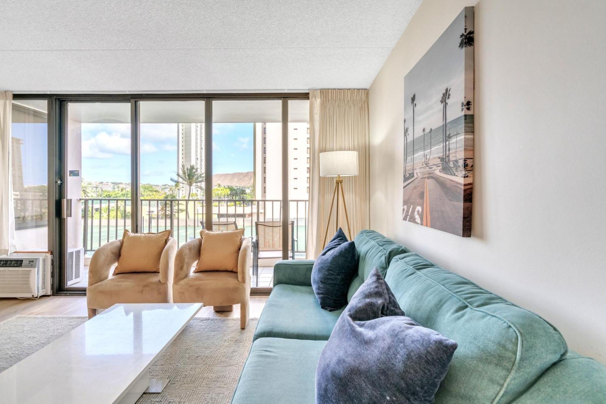 Tower 1 701 - Qq Apartment