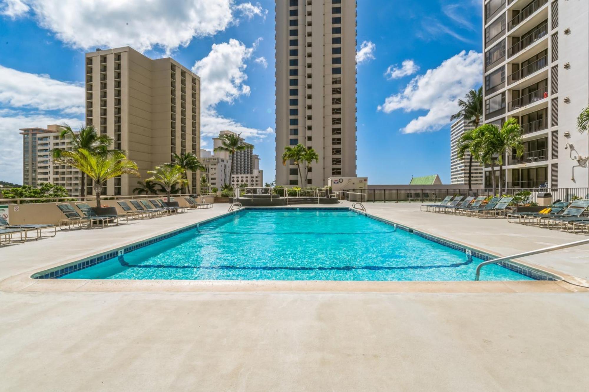 Apartment Tower 1 701 - Qq *