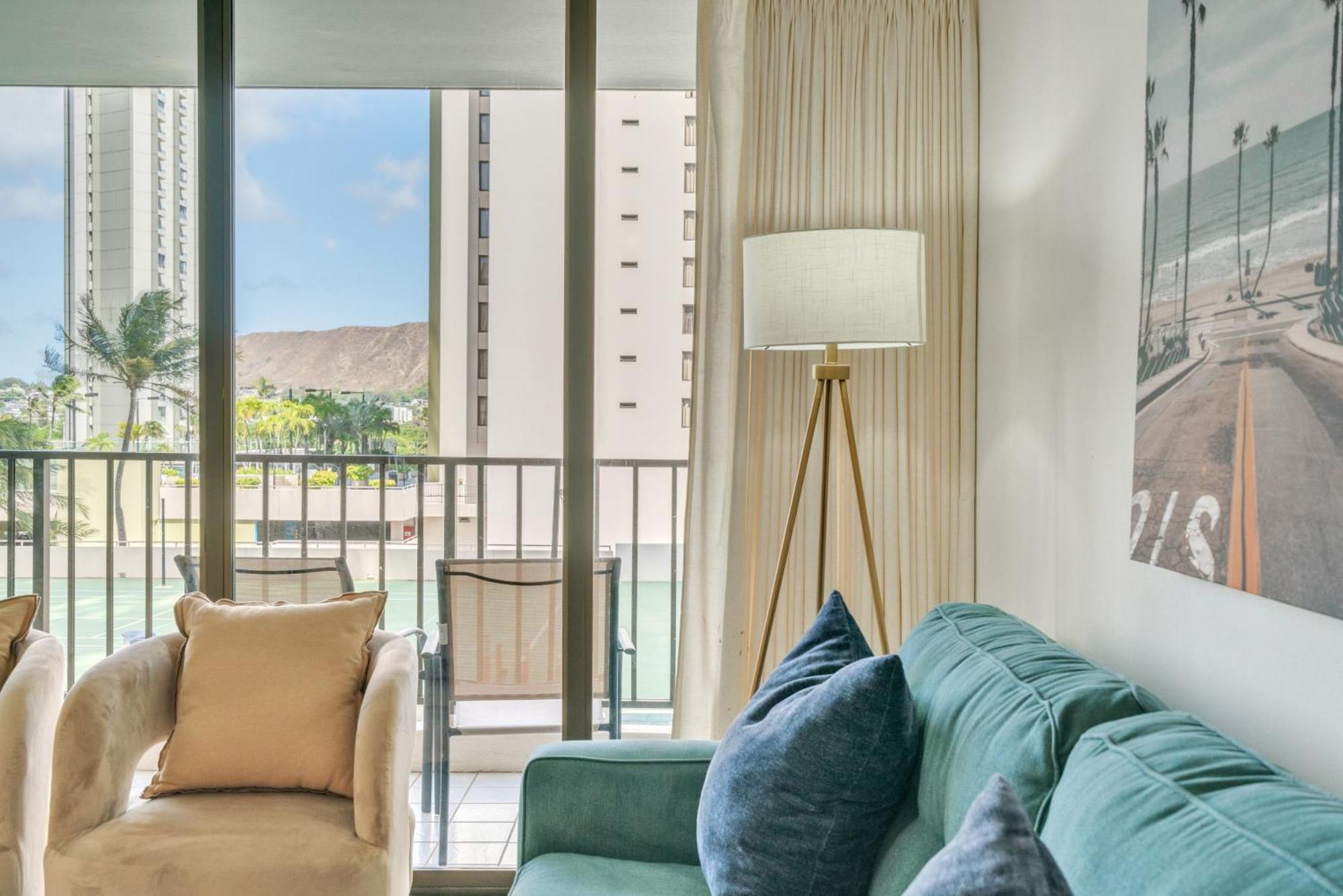 Apartment Tower 1 701 - Qq