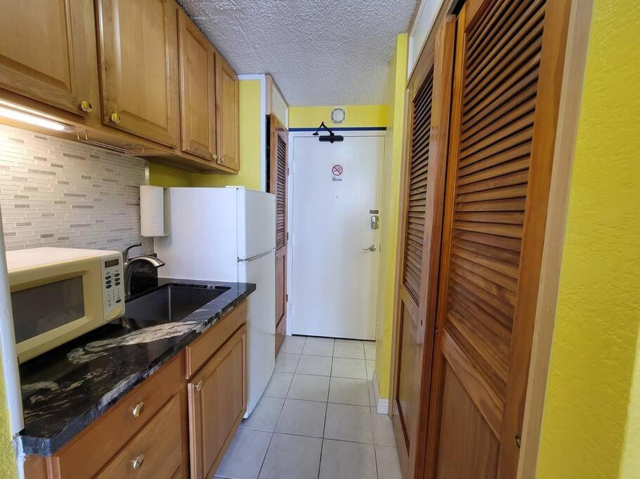 Waikiki -18f