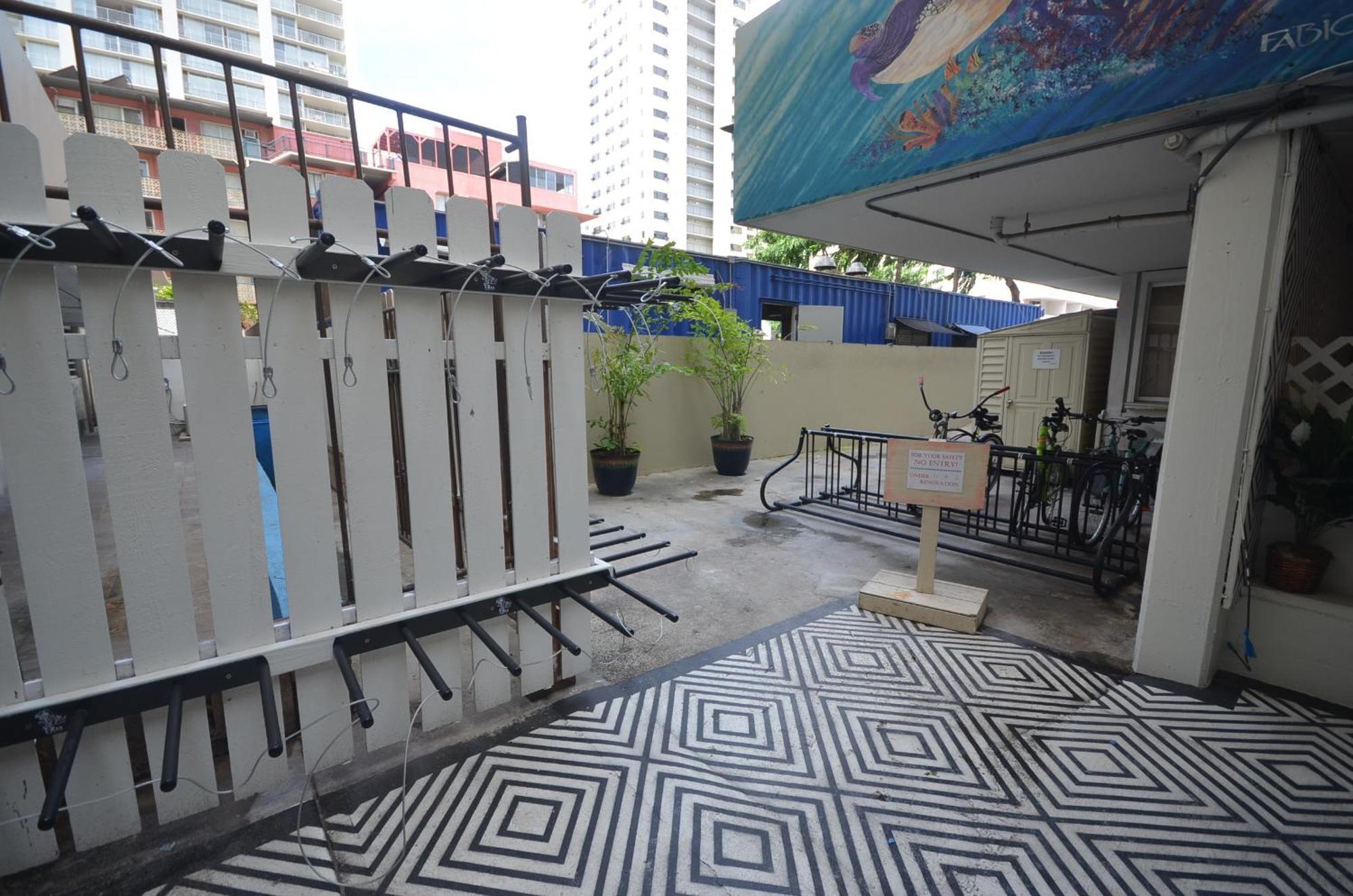 Renovated Private Kuhio Village 708a - 2 Min Walk 2 The Beach! * Honolulu