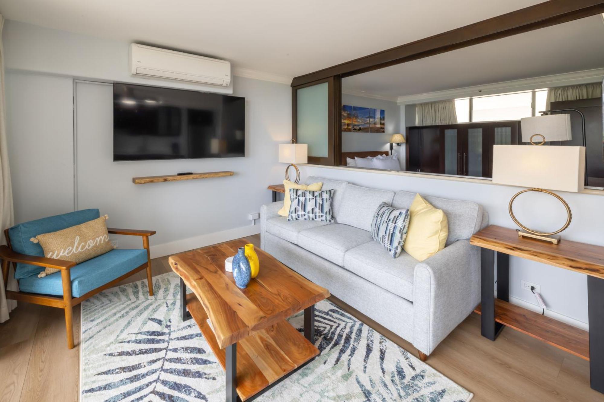 Regency On Beachwalk Waikiki By Outrigger