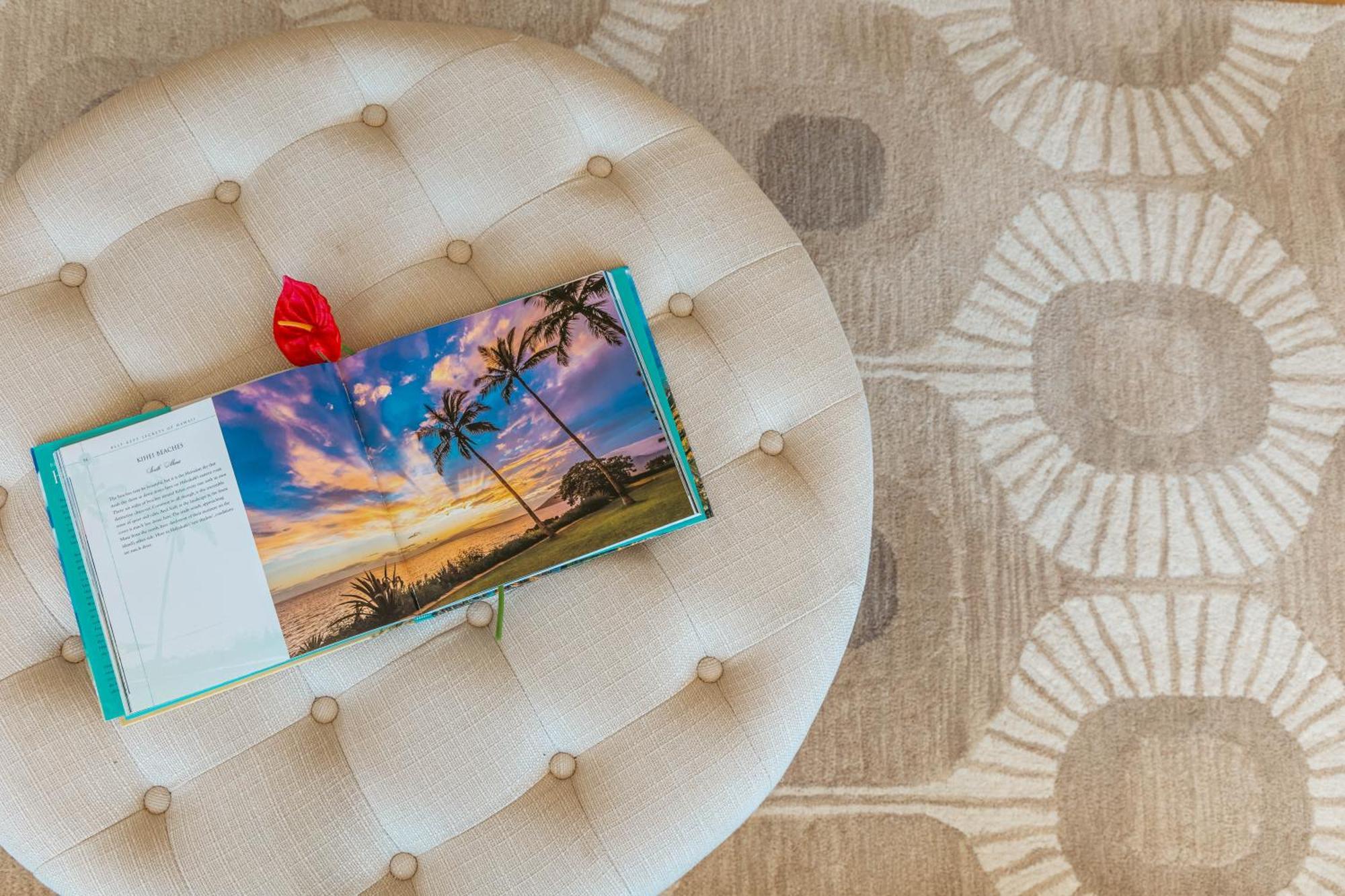 Upscale 2br & 2ba Ocean View In Waikiki With Parking!