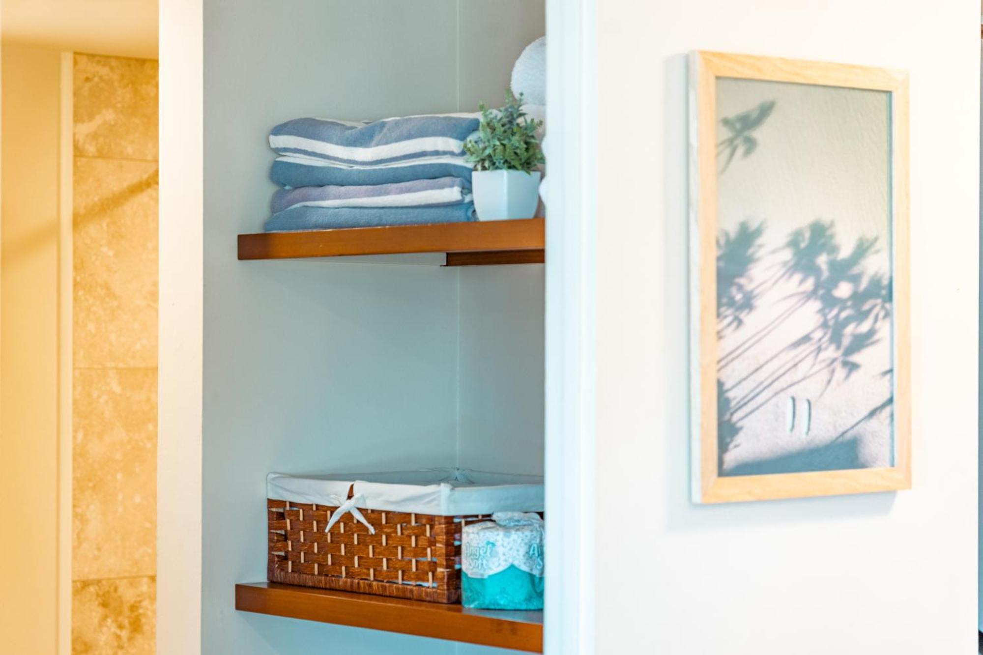 Upscale 2br & 2ba Ocean View In Waikiki With Parking! Apartment Honolulu