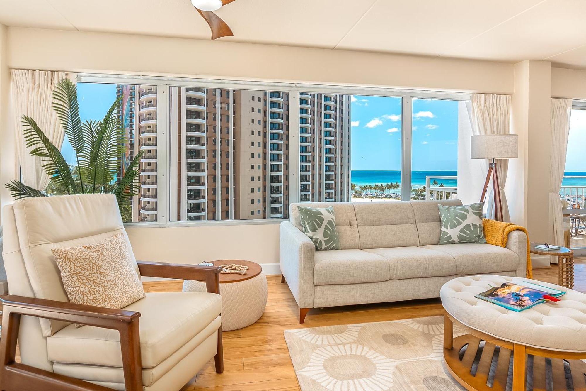Apartment Upscale 2br & 2ba Ocean View In Waikiki With Parking! Honolulu