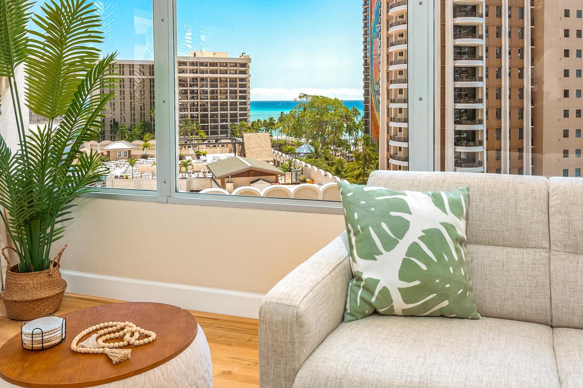 Upscale 2br & 2ba Ocean View In Waikiki With Parking! Apartment *