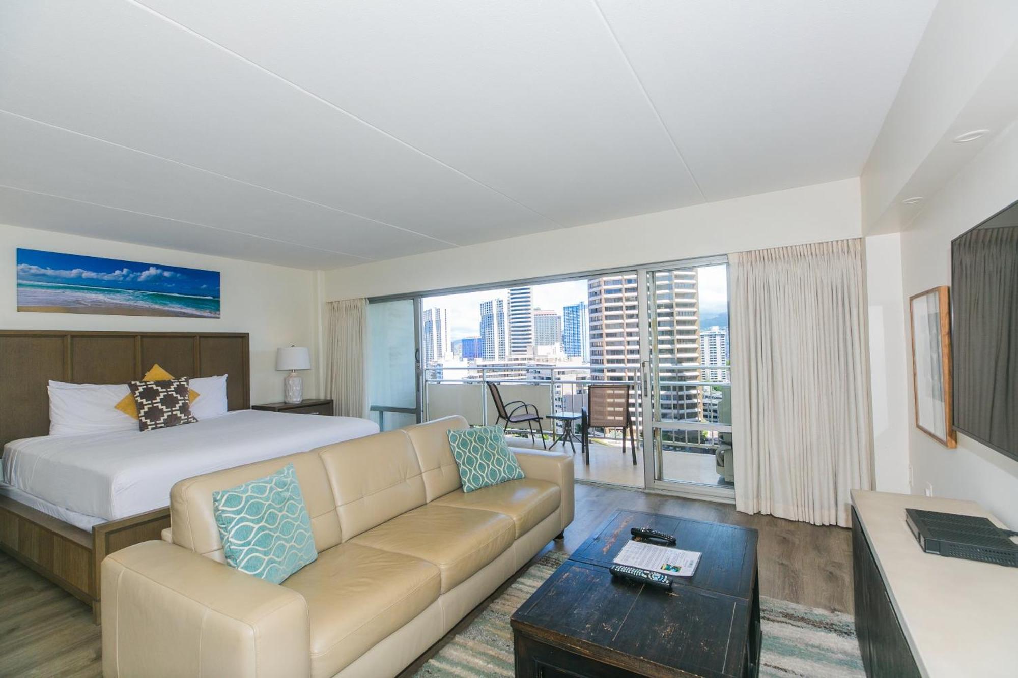 Apartment Ilikai Tower 1717 View 1br