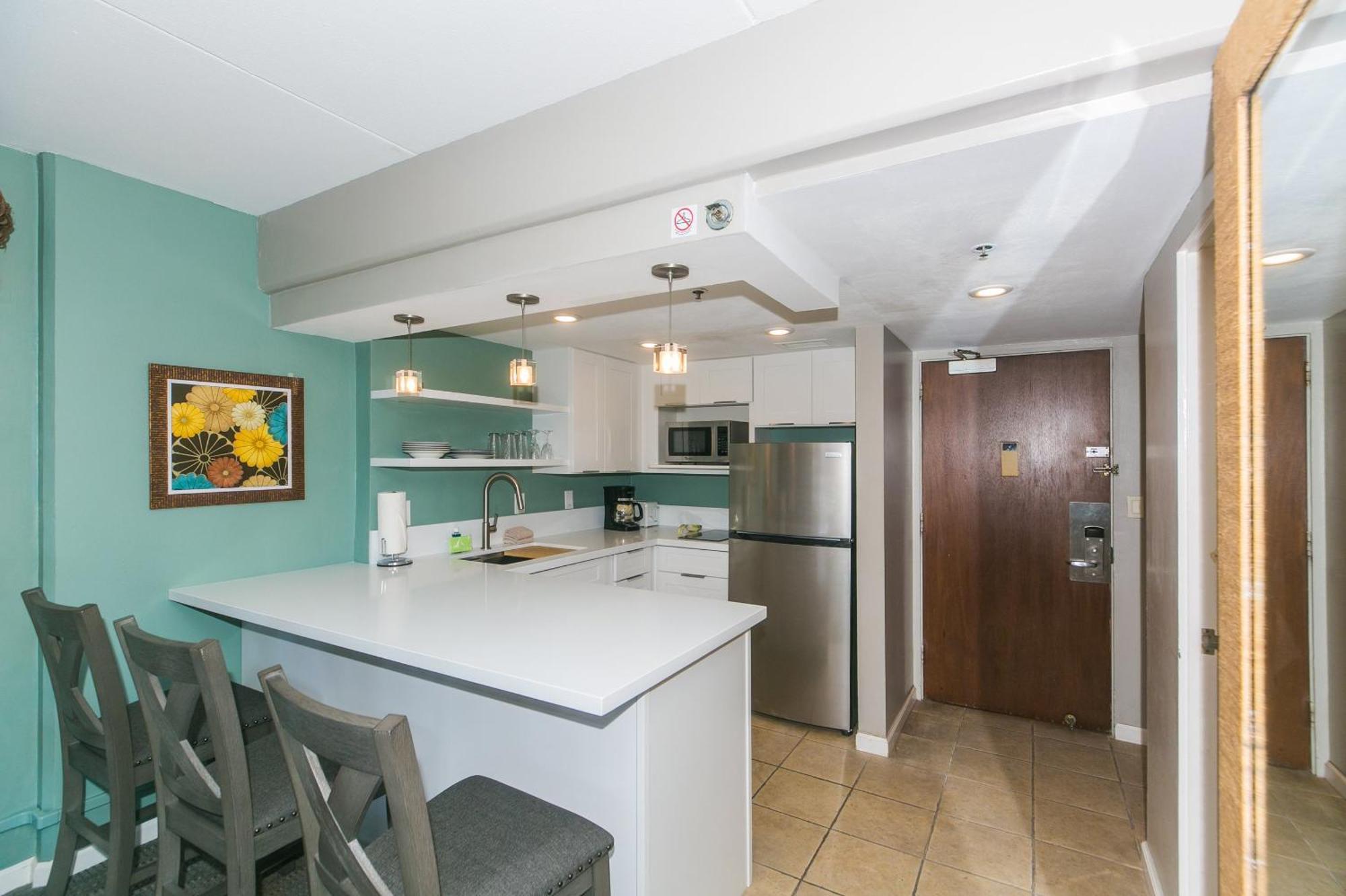Apartment Ilikai Tower 613 View 1br Honolulu