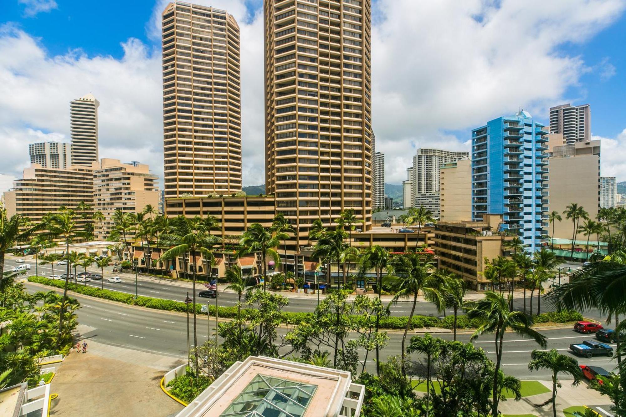 Apartment Ilikai Tower 613 View 1br *