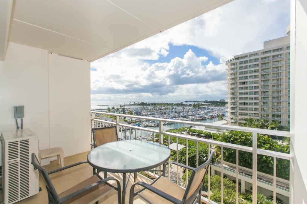 Apartment Ilikai Tower One Bedroom Harbor View Honolulu