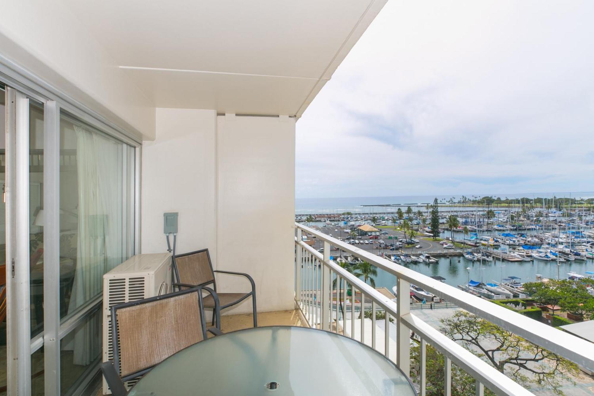 Apartment Ilikai Tower One Bedroom Harbor View