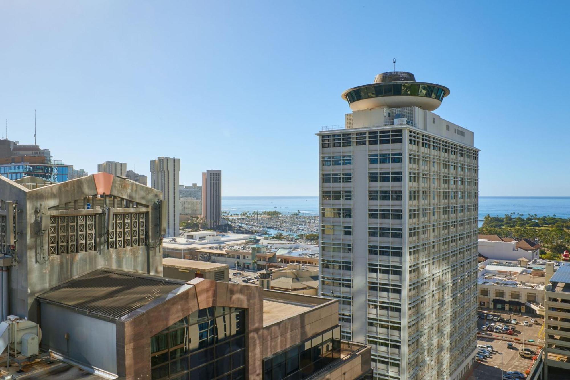 Renaissance & Hotel Honolulu