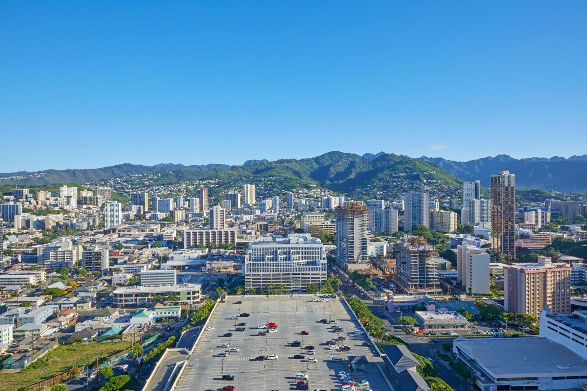Renaissance & Hotel 5*