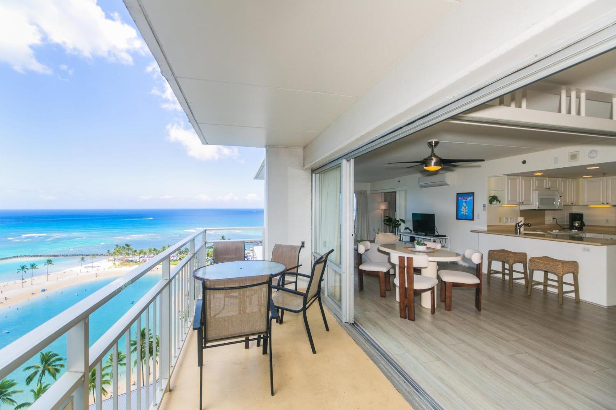 Ilikai Tower 1744 Yacht Harbor View 2br Apartment