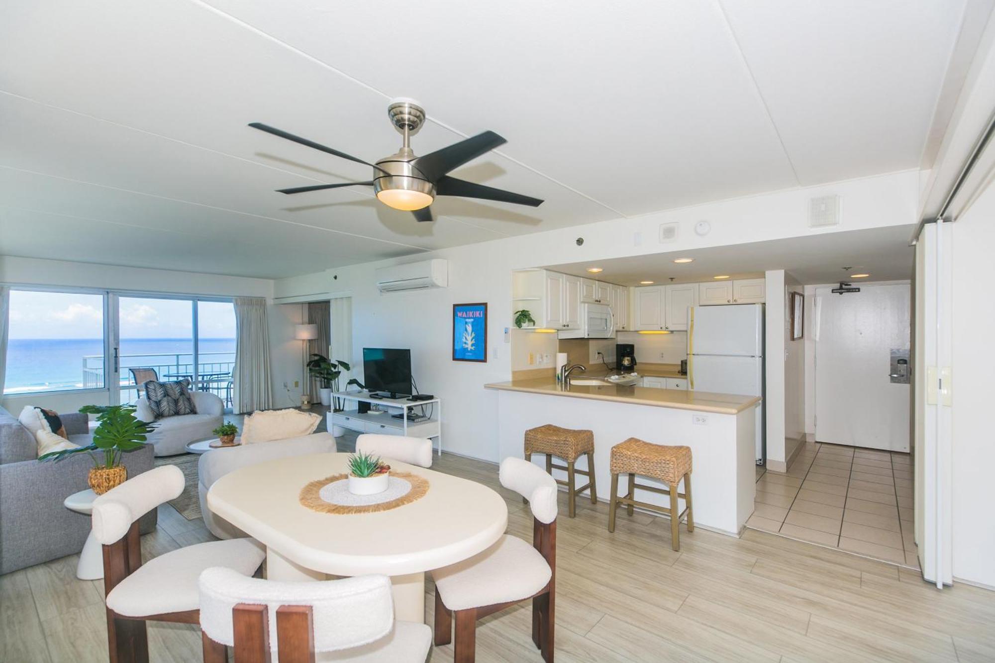 Apartment Ilikai Tower 1744 Yacht Harbor View 2br *